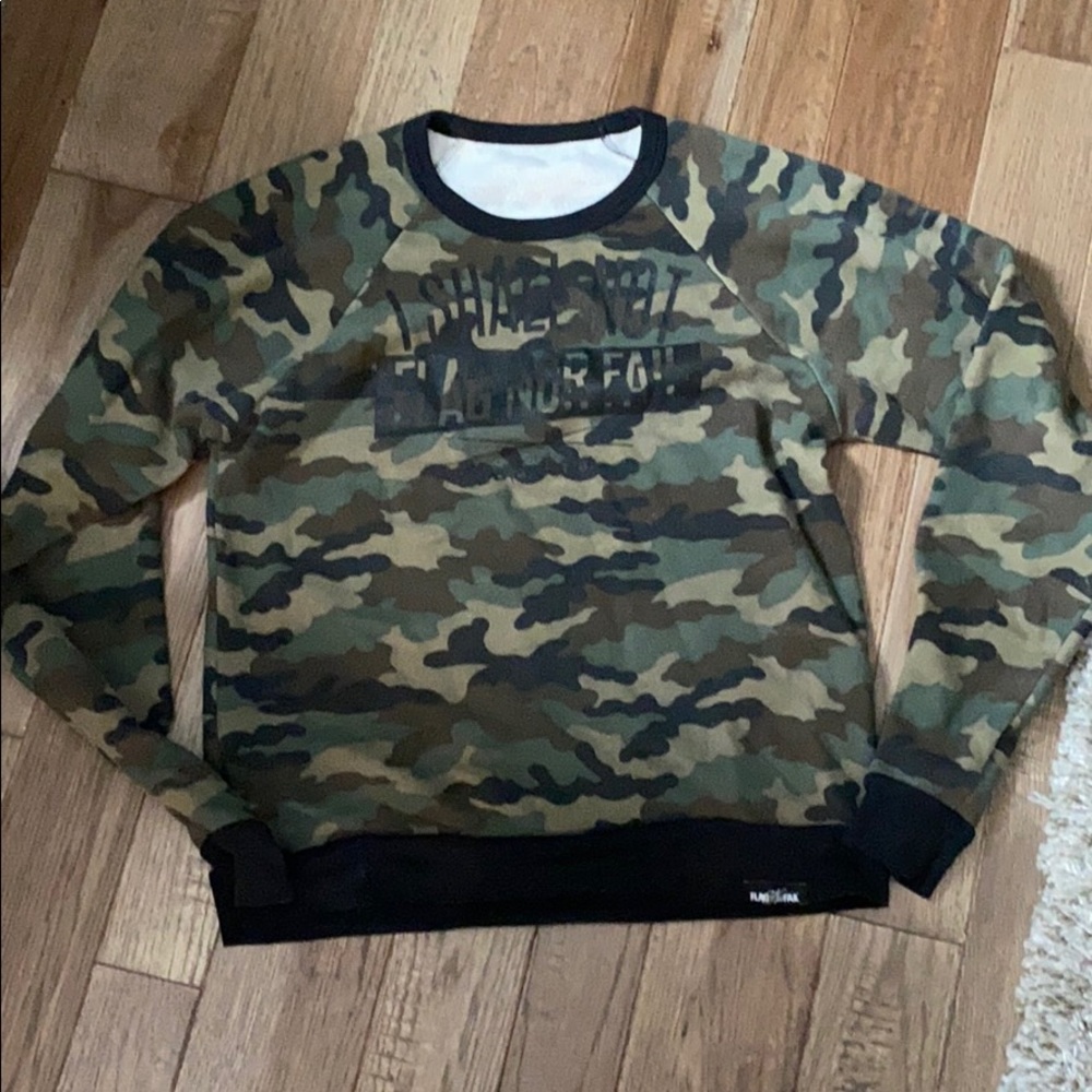 Flag nor fail pullover